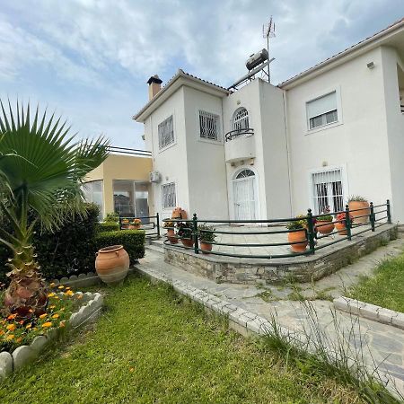 Seaside Apartment With Private Garden Nea Anchialos Exterior photo