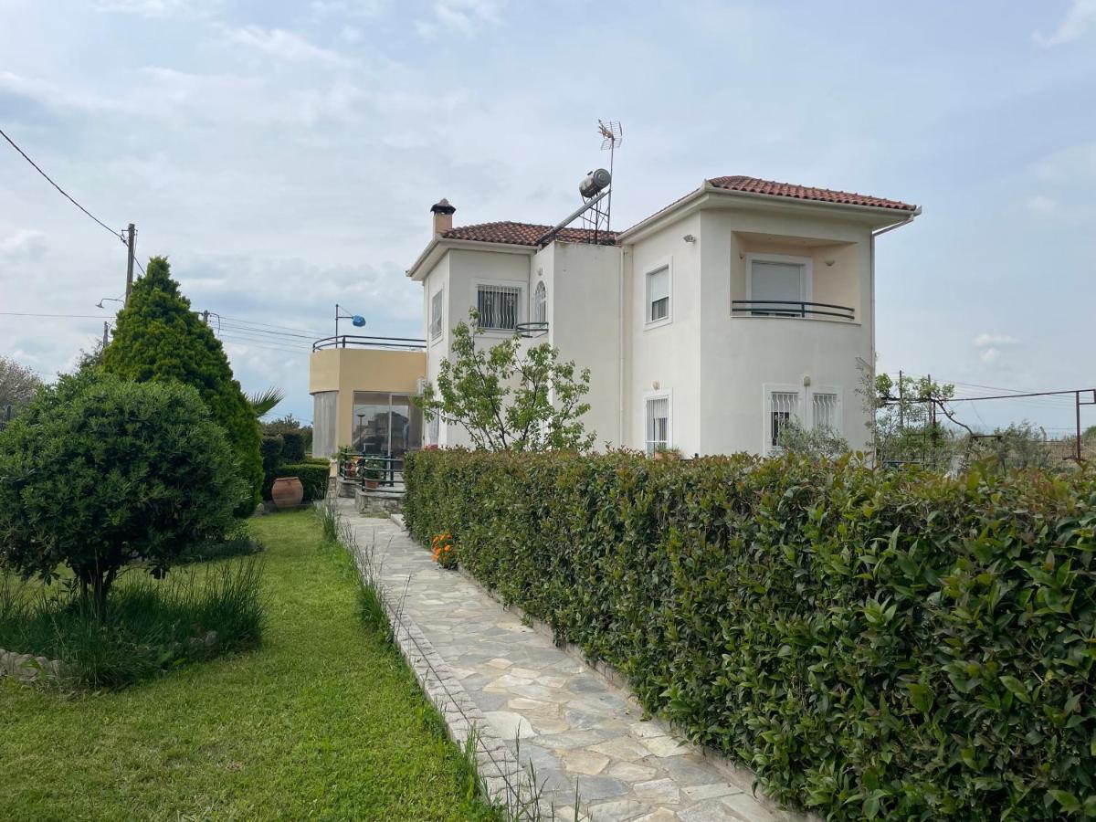 Seaside Apartment With Private Garden Nea Anchialos Exterior photo